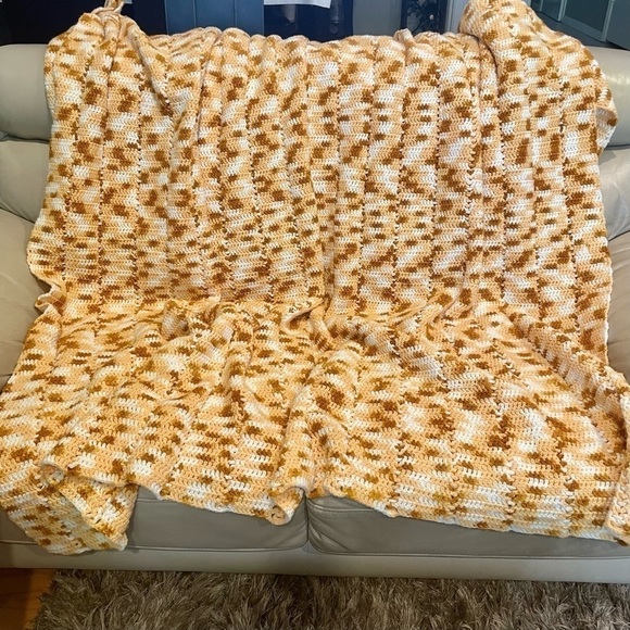 Crochet Throw 96” X 70” Handmade Chunky Blanket in Yellow White Caramel Large - Picture 4 of 5
